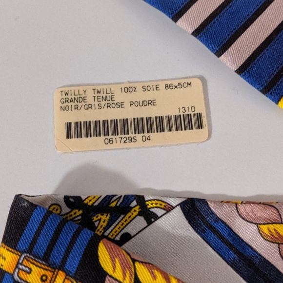 ✨HERMES✨ Absolutely Gorgeous Hermes Twilly Scarf - Picture 2 of 7